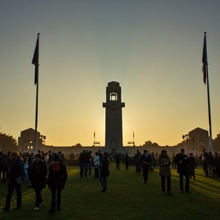 Paris: Anzac Day Day Tour to Villers Bretonneux