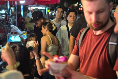 Bangkok: Street Food Tasting Tour at Night