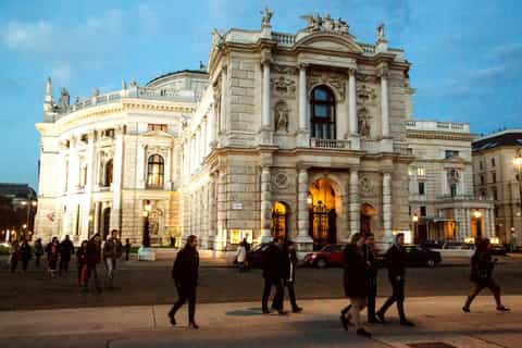 Wien: Privater Rundgang zu den Highlights der Stadt am Abend