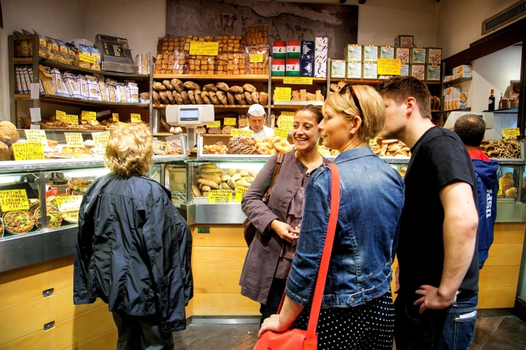 Rome : visite gastronomique de 3,5 h à pied des quartiersVisite publique en anglais