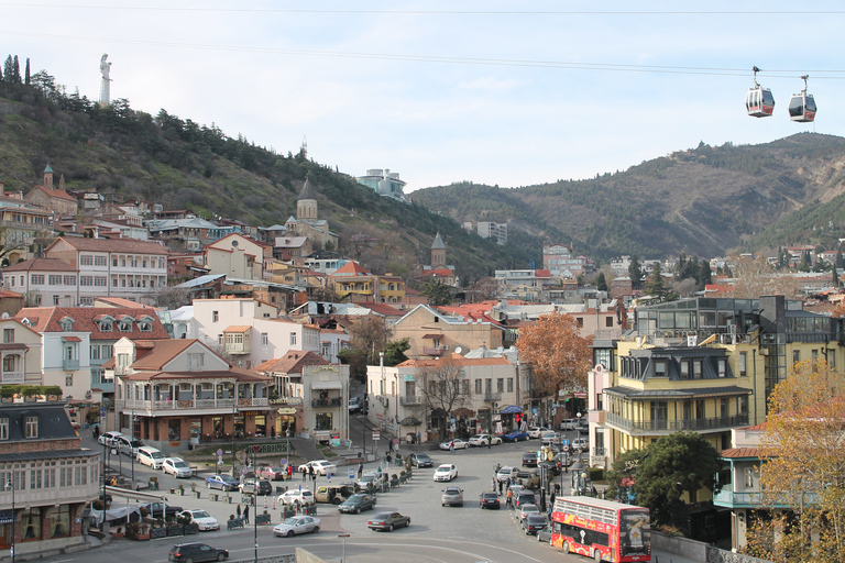 Tbilisi: Stare i Nowe Miasto: zwiedzanie miasta z przewodnikiem i 2 przejażdżki kolejką linowąWycieczka prywatna