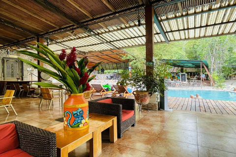 THERMALBÄDER VON SANTA TERESA UND BLUMENSTRASSE