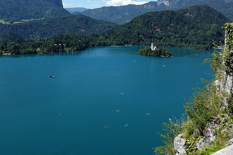 Slovenien: Bledsjön och Bohinjsjön Privat turSlovenien: Bledsjön och Bohinjsjön Privat tur med skåpbil