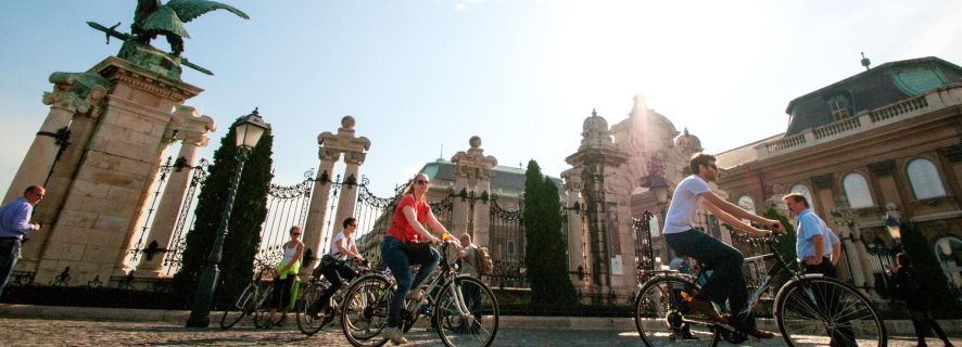 Budapest's Highlights by Bike with Goulash Meal