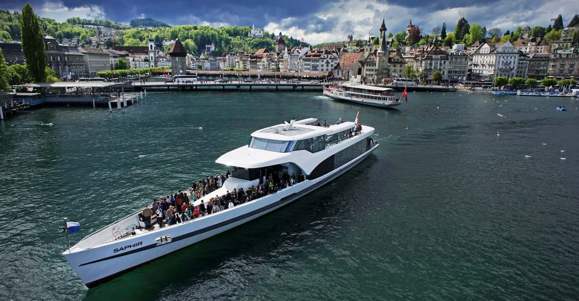 Lucerne: 1-Hour Cruise on Panoramic Yacht