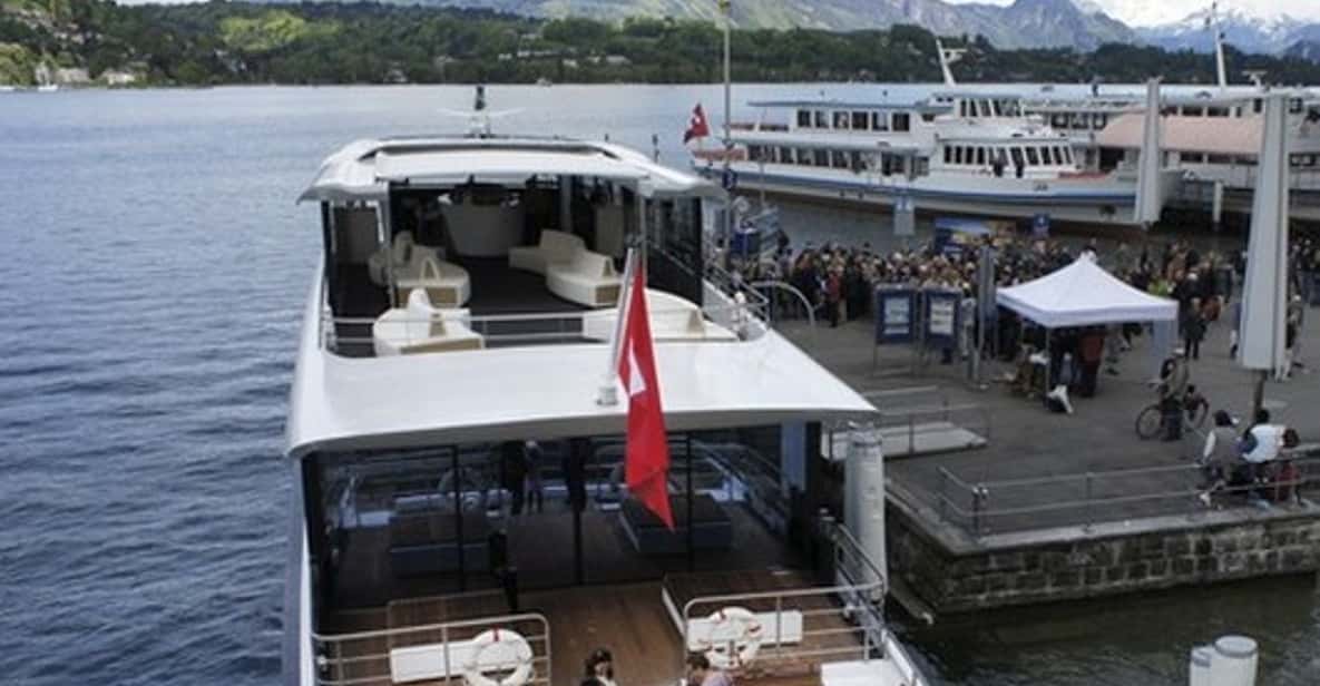 Lucerne: 1-Hour Cruise on Panoramic Yacht