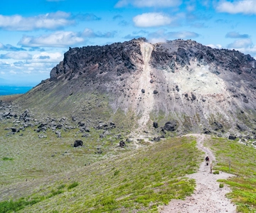 Mt. Tarumae: Active Volcano Lava Dome Hike