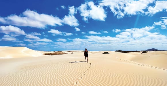 Sal Rei independently: an easy walking plan