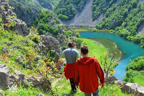 Trekking Krupa Canyon