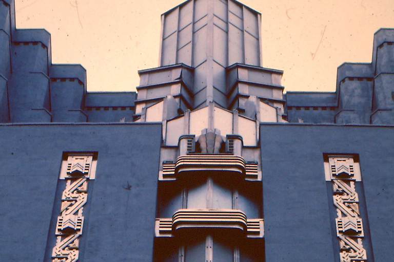 Philadelphia: Exploring Gilded Age to Now Architecture Tour