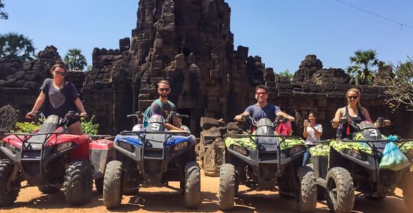 Siem Reap: Sunset Quad Bike Tour with Guide and Water
