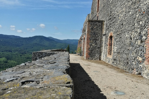 جولة جيرونا وقلعة هوستالريك وقرية روكاجولة في جيرونا وقرية كاستيل هوستالريك وقرية روكا