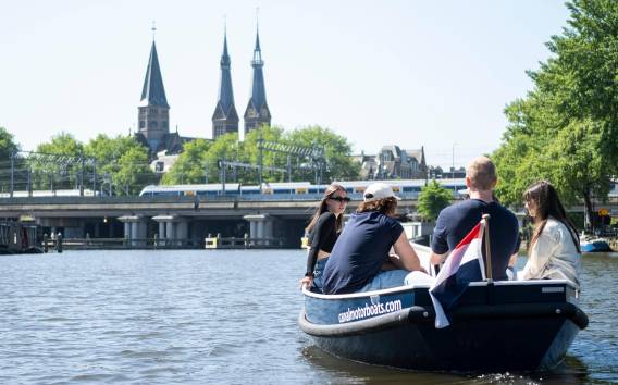 Amsterdam: Miete dein eigenes Boot