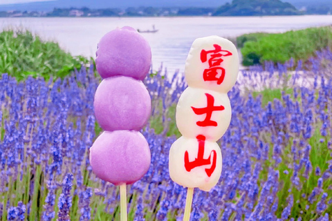 Wycieczka na górę Fuji: jezioro Kawaguchi, świątynia, wioska uzdrowiskowa i pagoda8:30 Wyjazd ze stacji Shinjuku — bez lunchu