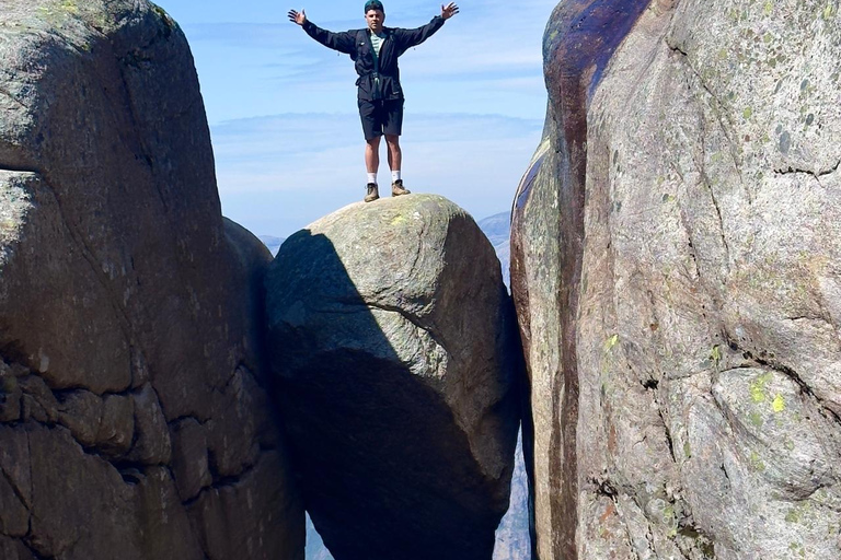 2-Day Expedition from Bergen: Preikestolen, Kjerag, Stavanger, and Månafossen