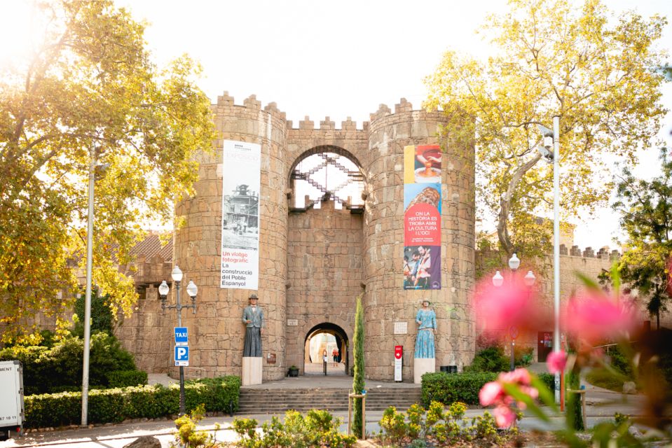 Barcelona and La Roca Village Launch Mandarin App to Draw in