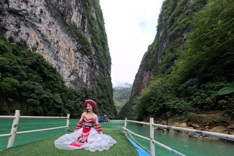 Ha Giang Loop - Na Hang Lake Boat trip 4 Days Motorbike tour Easy Rider