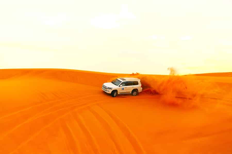 Dubai: Wüstensafari mit BBQ-Abendessen & Quad-Biking-Optionen. Foto: GetYourGuide