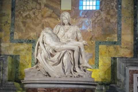 Rome: Vatican, Colosseum and Catacombs Tour with Lunch