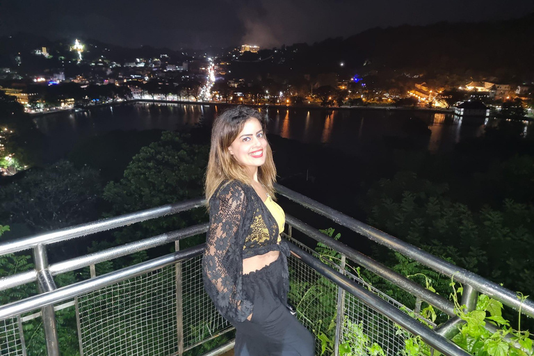 Kandy: Tuk Tuk City Tour Guide