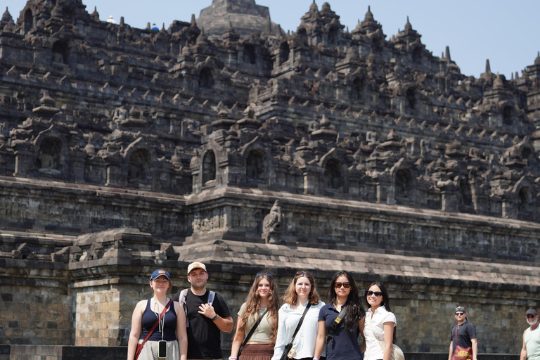 Yogyakarta: Borobudur sunrise,guarantee climb-up& Prambanan Borobudur Sunrise sharing Tour Without Ticket