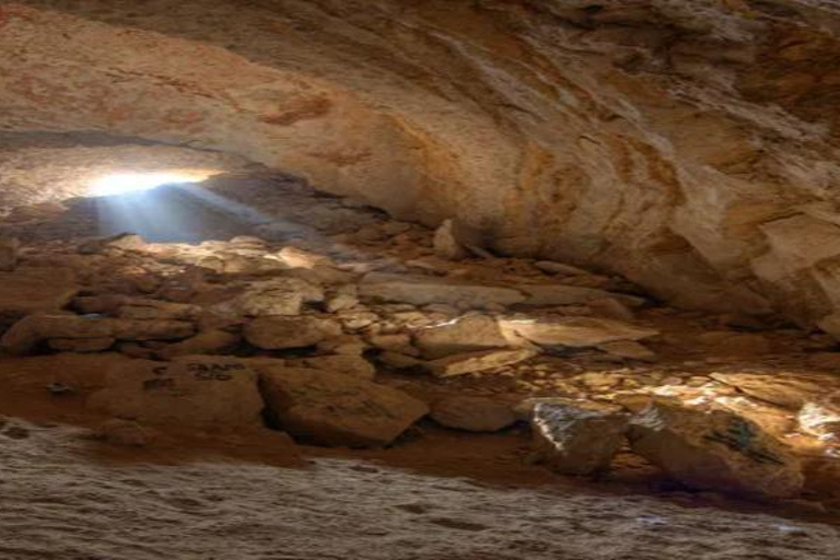 DOHA: Ein Besuch im Musfir Sinkhole KatarDOHA: Besuch im Musfir-Sinkhole in Katar