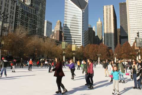 Chicago Holiday Season: Guided Walking Tour and Samples
