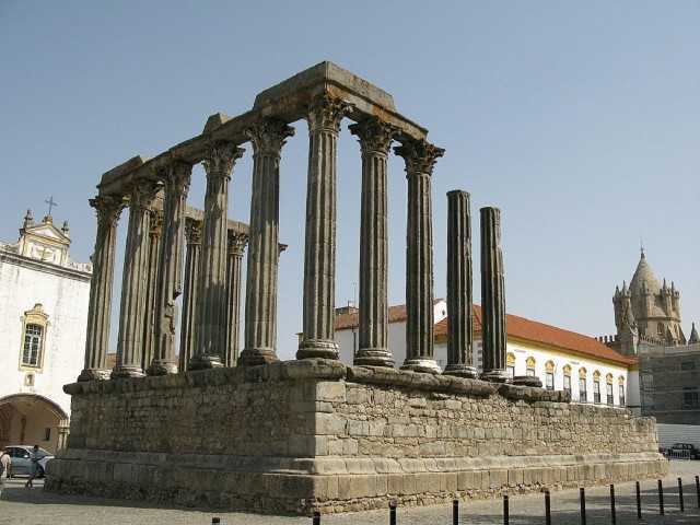 Visit Evora walking tour highlights audio and gps guided in Évora, Portugal