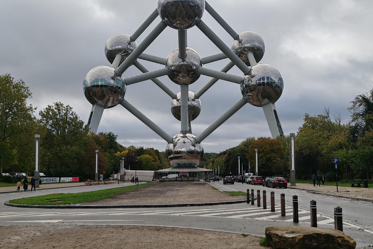 Brussels Gems & Tales with Private Local Guide Brussels Gems - Private City Tour with Local Guide (1 snack)
