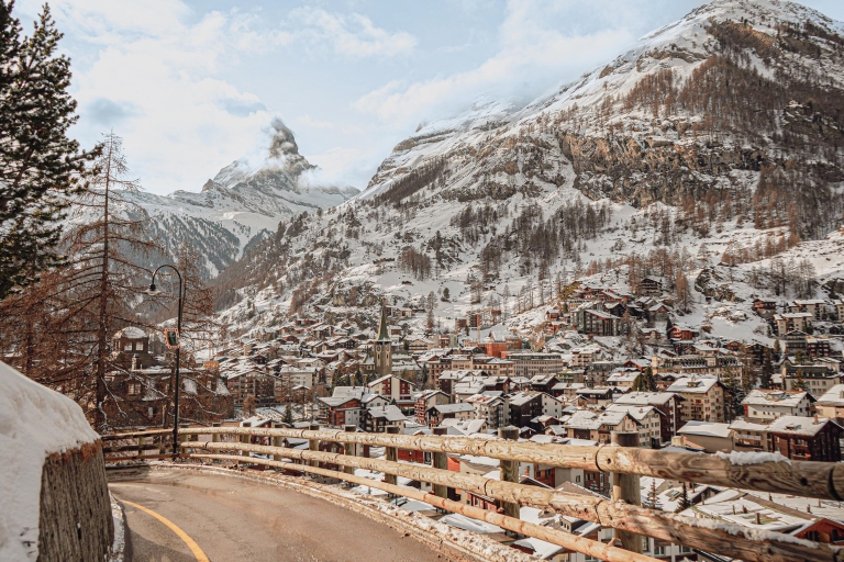 Zermatt Village: Professional Photoshoot at the Best Spots Zermatt: Professional Photoshoot Tour at the Best Spots