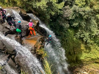 Baños de Agua Santa, Canyoning dans les cascades de Chamana - Hizvo