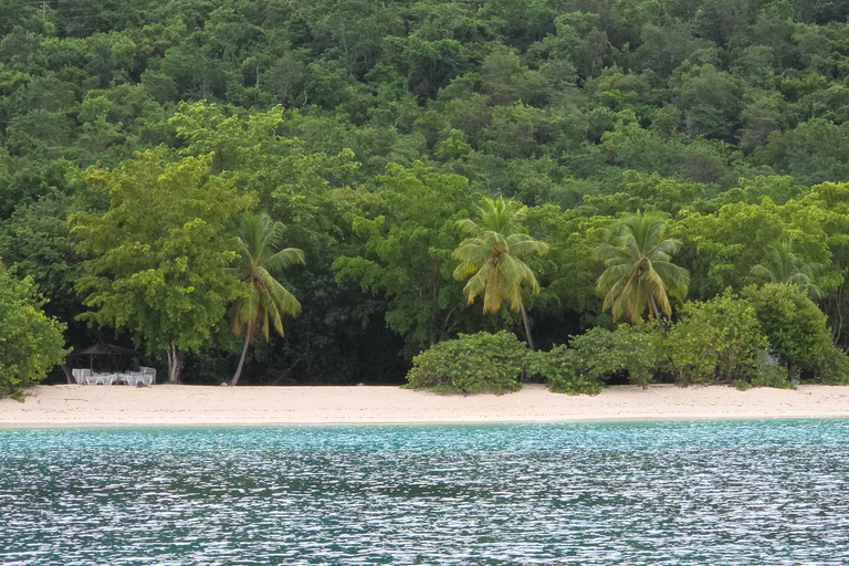 St Thomas: Jeep Tour & Sailing Snorkel Cruise Combo St Thomas: Jeep Tour & Sailing Snorkel Cruise Combo