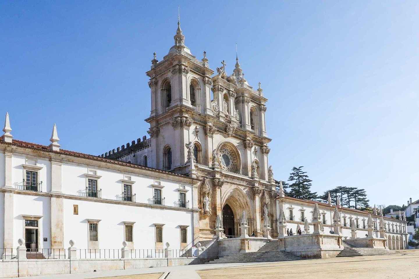 Alcobaça: Entry to UNESCO Alcobaça Monastery