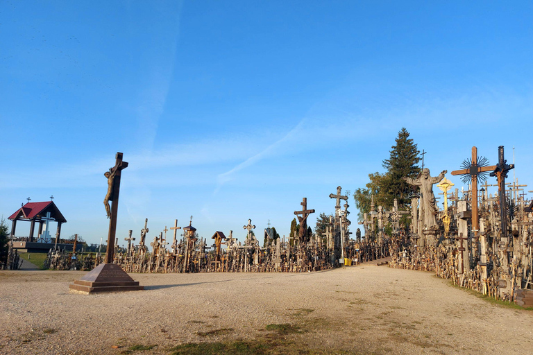 Från Riga: Hill of Crosses, Rundale &amp;Bauska Privat dagsutflyktFrån Riga: Hill of Crosses, Rundale &amp; Bauska Privat dagsutflykt