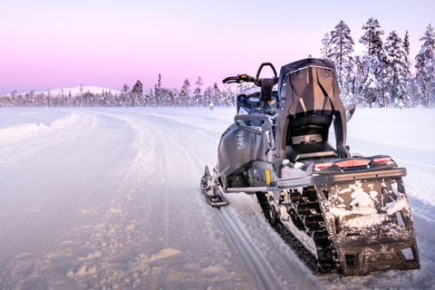 Levi: 3 timmars snöskotersafari runt Levi med kaffepaus