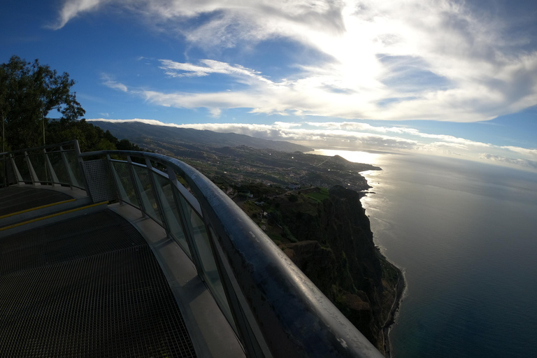 Visite privée des piscines naturelles et des cascades de Porto Moniz