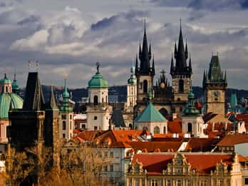 Prag: Ganztägige Tour in Französisch mit Bootsfahrt und Mittagessen Prag: Ganztägige Tour in Französisch mit Bootsfahrt und Mittagessen