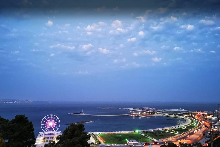 Baku: City Highlights Guided Tour with Local Expert