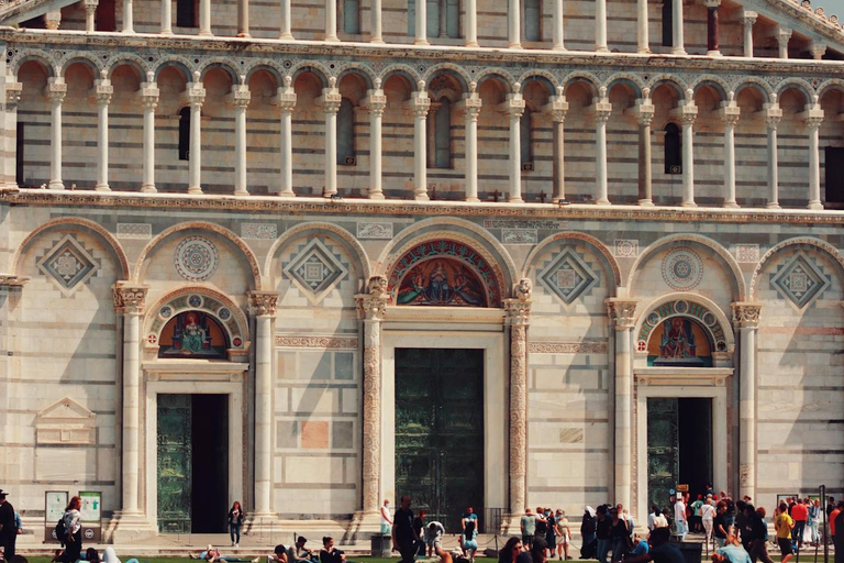 Pisa Multilingual Audio Guided Walking Tour with Tour Leader