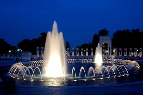 Washington Under the Stars: 3-Hour Night Bus/Walking Tour