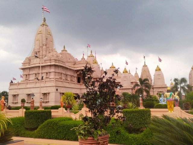From Varanasi: Private Ayodhya Day Trip