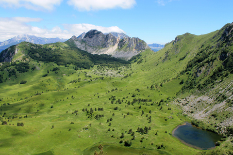 From Foča: Zelengora Lakes & Tito's Villa 4WD Tour