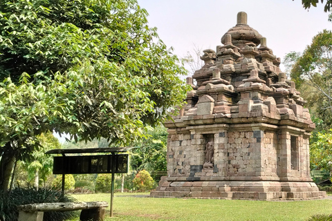 Yogyakarta : trip to Borobudur temple + Selogriyo temple