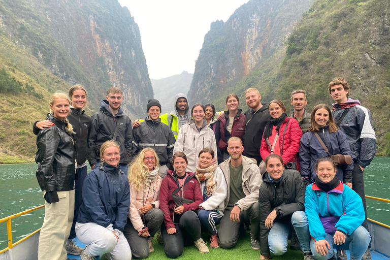 Ha Giang Majestic Tours -3 Dagen Zelf Rijden - Bus Inbegrepen