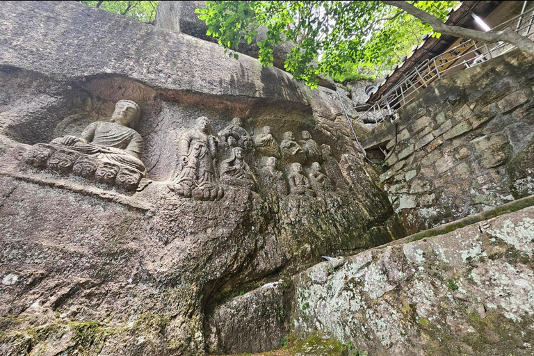 Busan: Private Tour with Stone Buddha, Garden, UN Cemetery