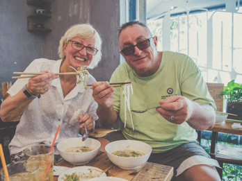 Saigon: Private Foodtour durch die Hintergassen mit über 15 Verkostungen