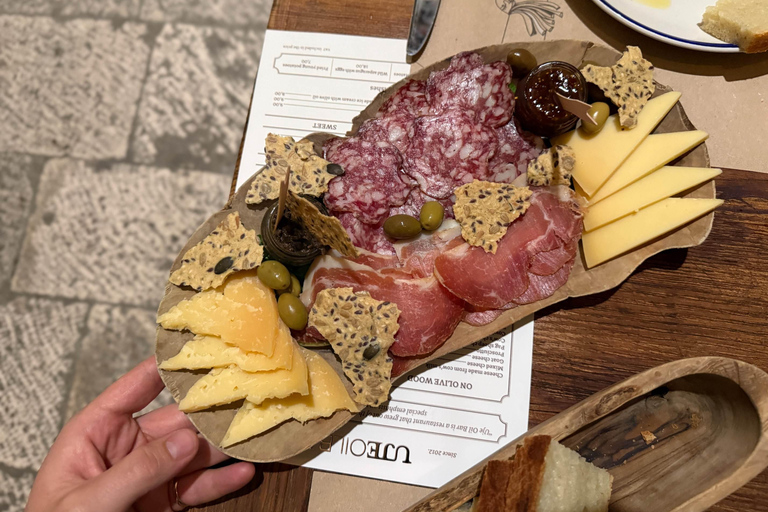Split: Old Town Food Tour with 9 Tastings & Local Wines