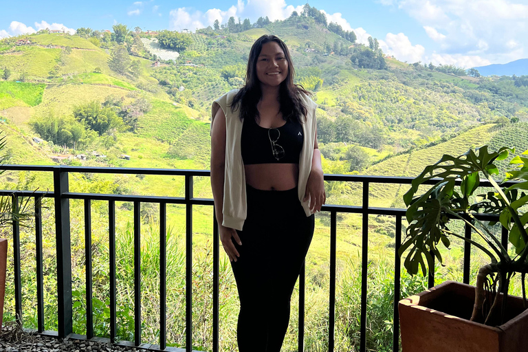 Visita Guatape e aldeias, passeio de barco com pequeno-almoço e almoço Medellin