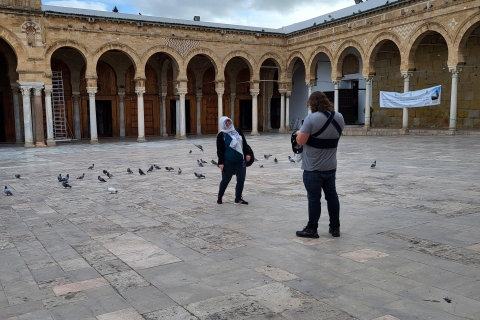 Tunis Medina i centrum miasta: Wycieczka kulturalna z lokalnymi spostrzeżeniami
