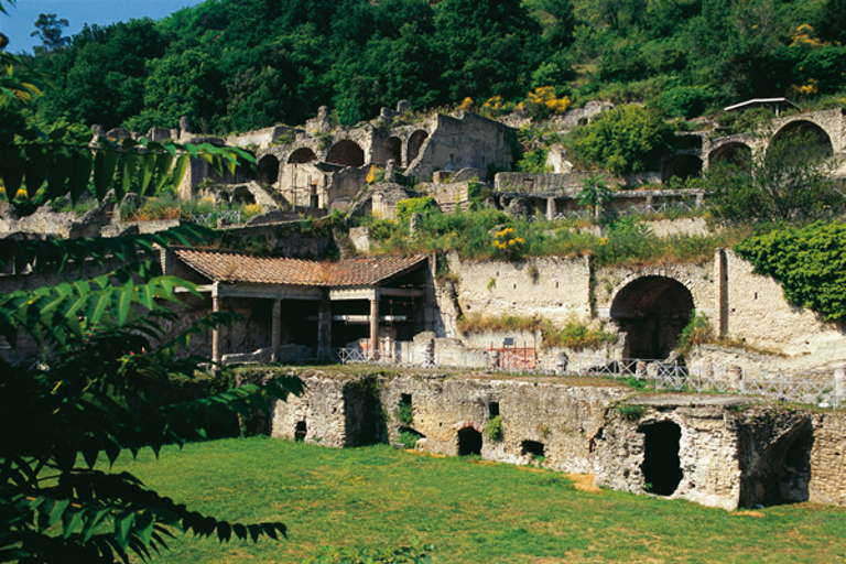 Phlegraean Fields: Cuma Baia and Pozzuoli private excursionNaples: Phlegraean Fields Full-Day Private Tour